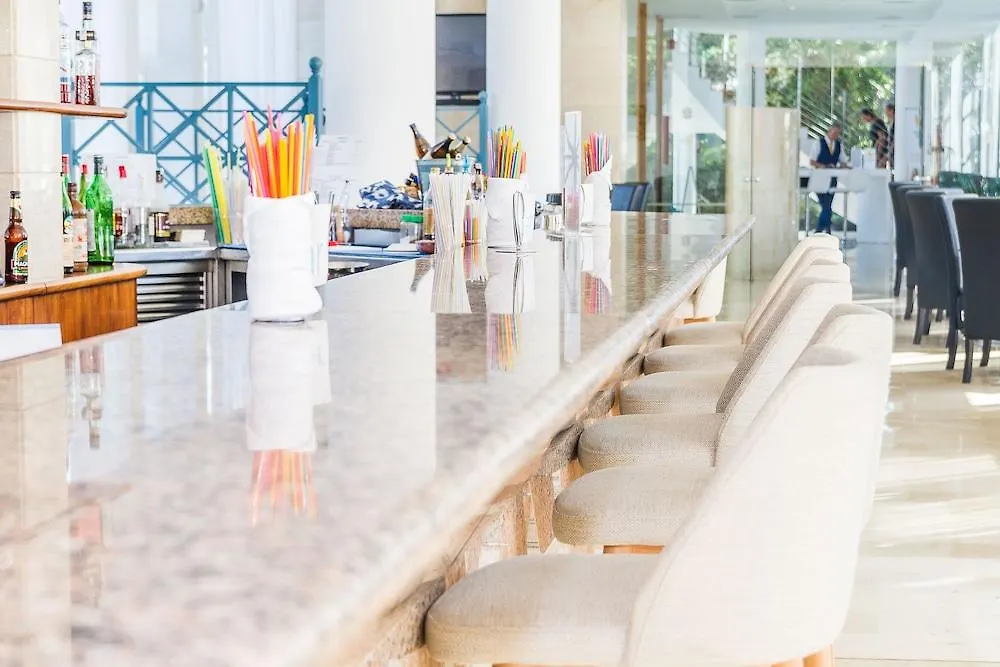 Zafiro Alzinar Mar Adults Only - Refurbished 2025 Apartment Can Picafort  0*, Can Picafort (Mallorca)