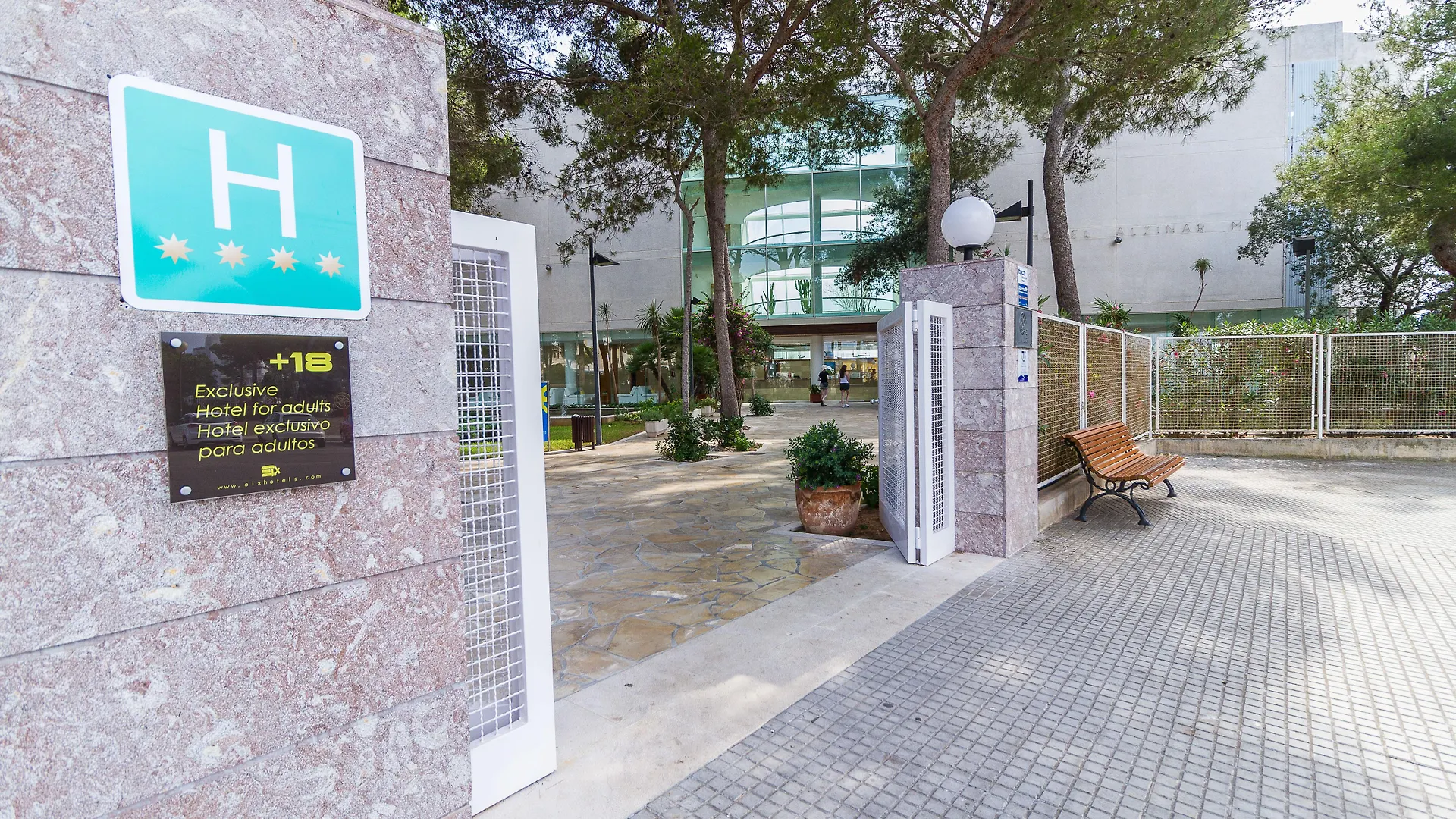 Zafiro Alzinar Mar Adults Only - Refurbished 2025 Apartment Can Picafort  Can Picafort (Mallorca)