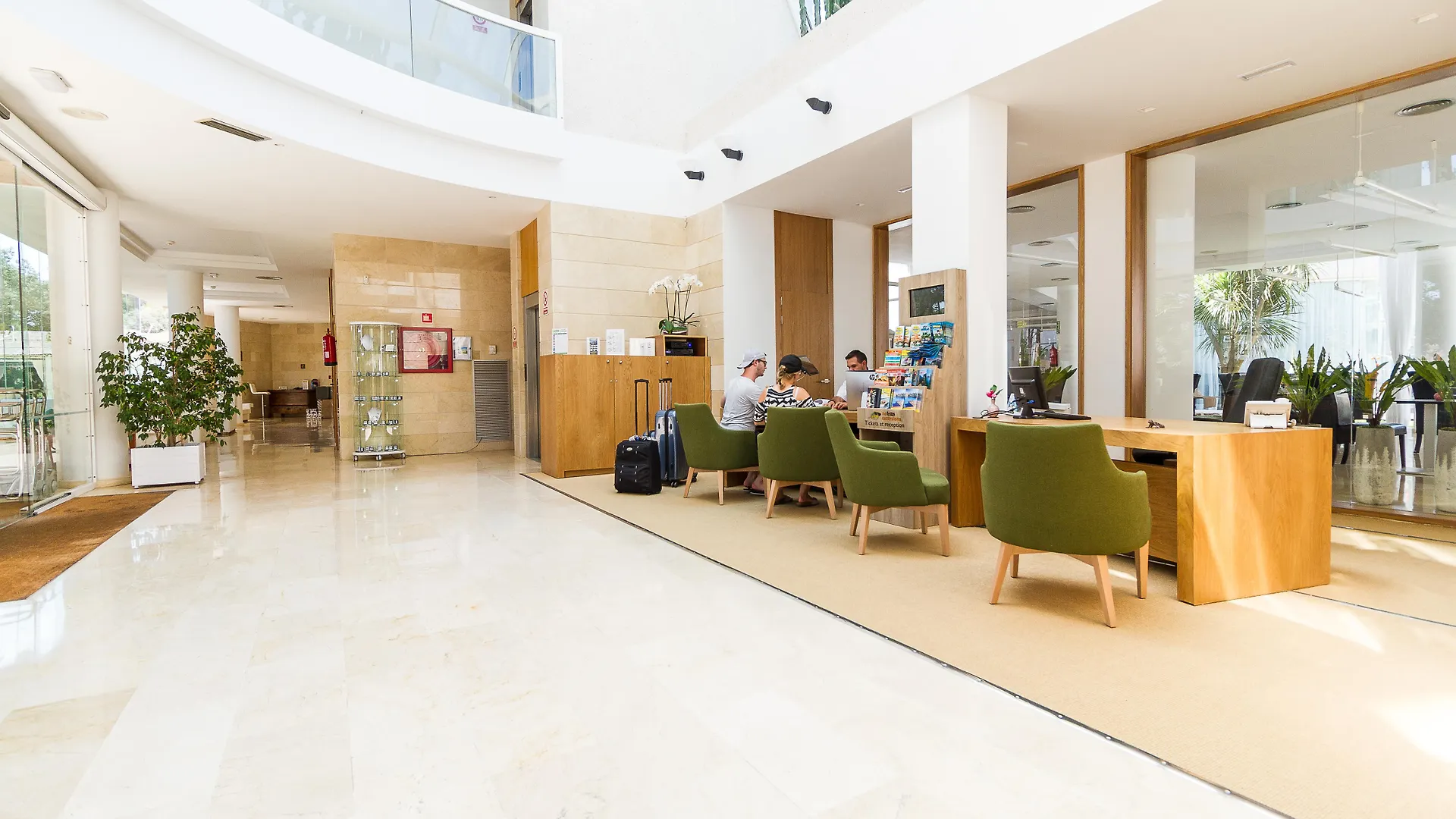 Zafiro Alzinar Mar Adults Only - Refurbished 2025 Apartment Can Picafort