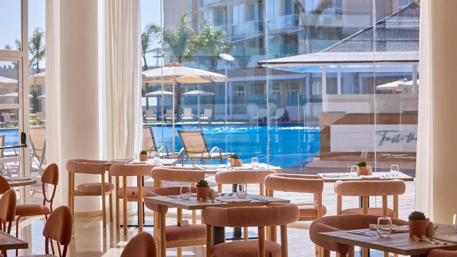 Zafiro Alzinar Mar Adults Only - Refurbished 2025 Apartment Can Picafort  Spain