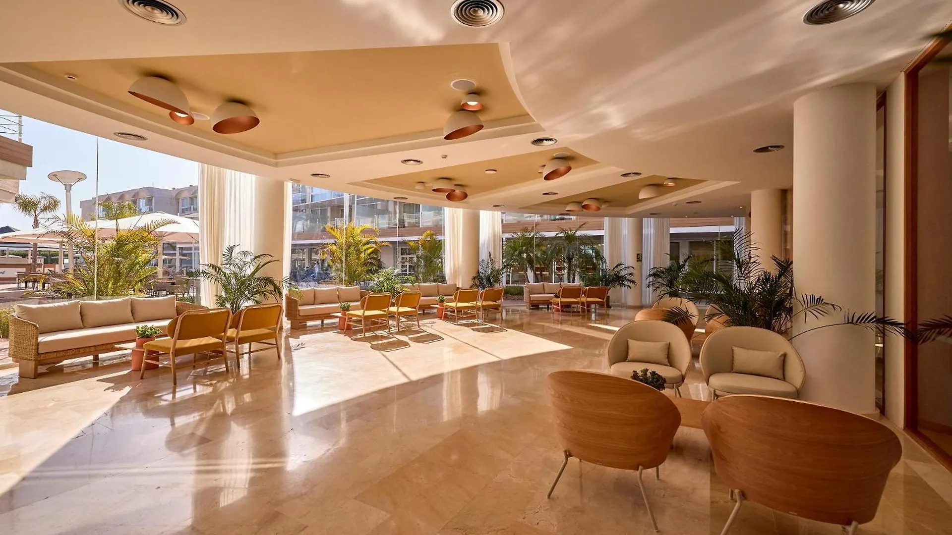 Zafiro Alzinar Mar Adults Only - Refurbished 2025 Apartment Can Picafort  0*, Can Picafort (Mallorca)